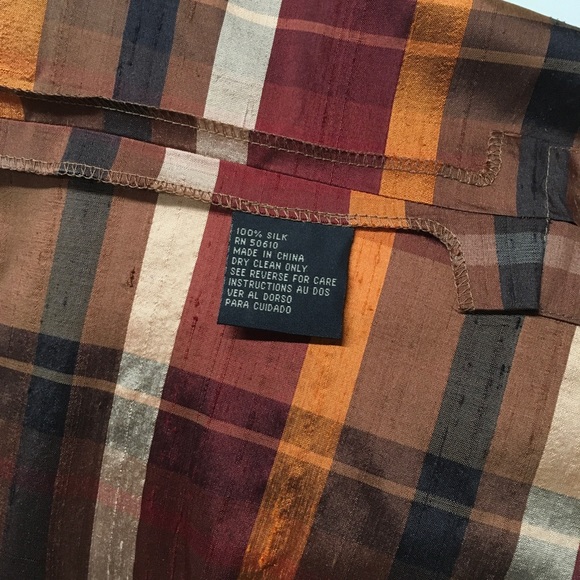 Silk slub tunic blouse. Never worn, extra buttons still attached. - Picture 4 of 5